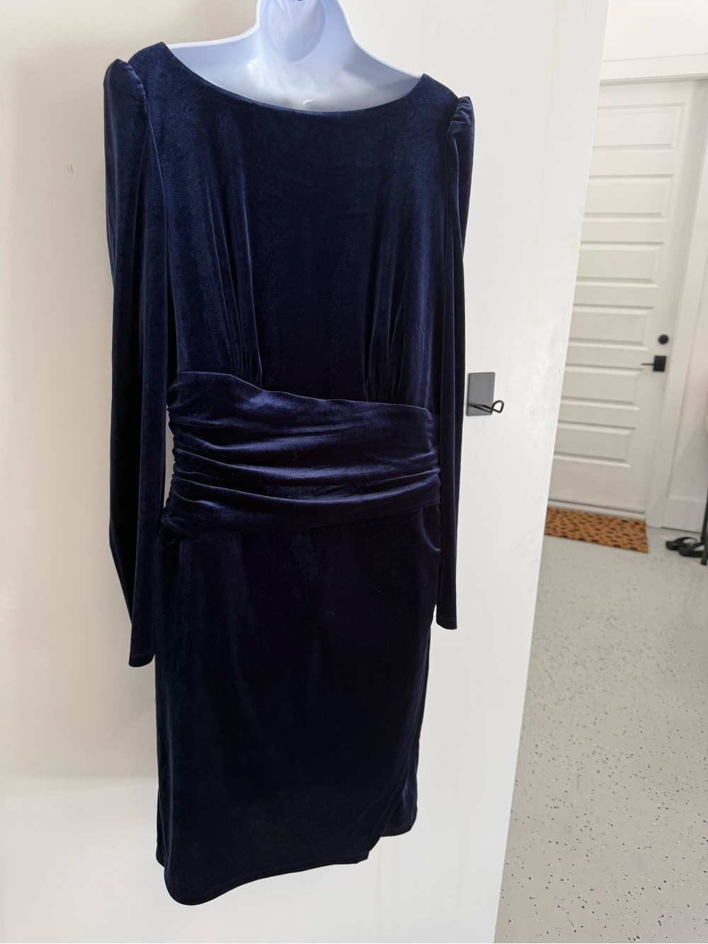 Lauren Ralph Black Label NWT Midnight Blue Velvet Long-Sleeve Sheath Dress - Picture 8 of 11